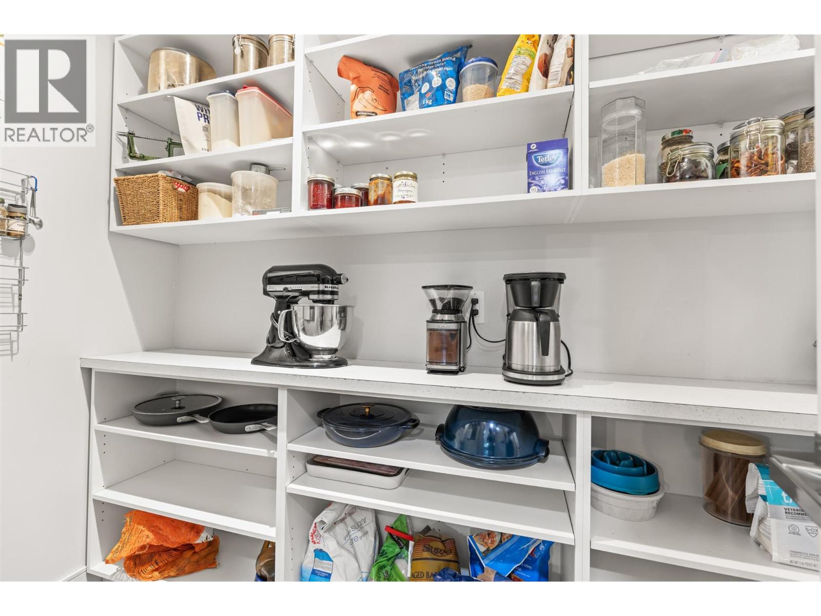 2444 York Avenue Unit# 10, Armstrong