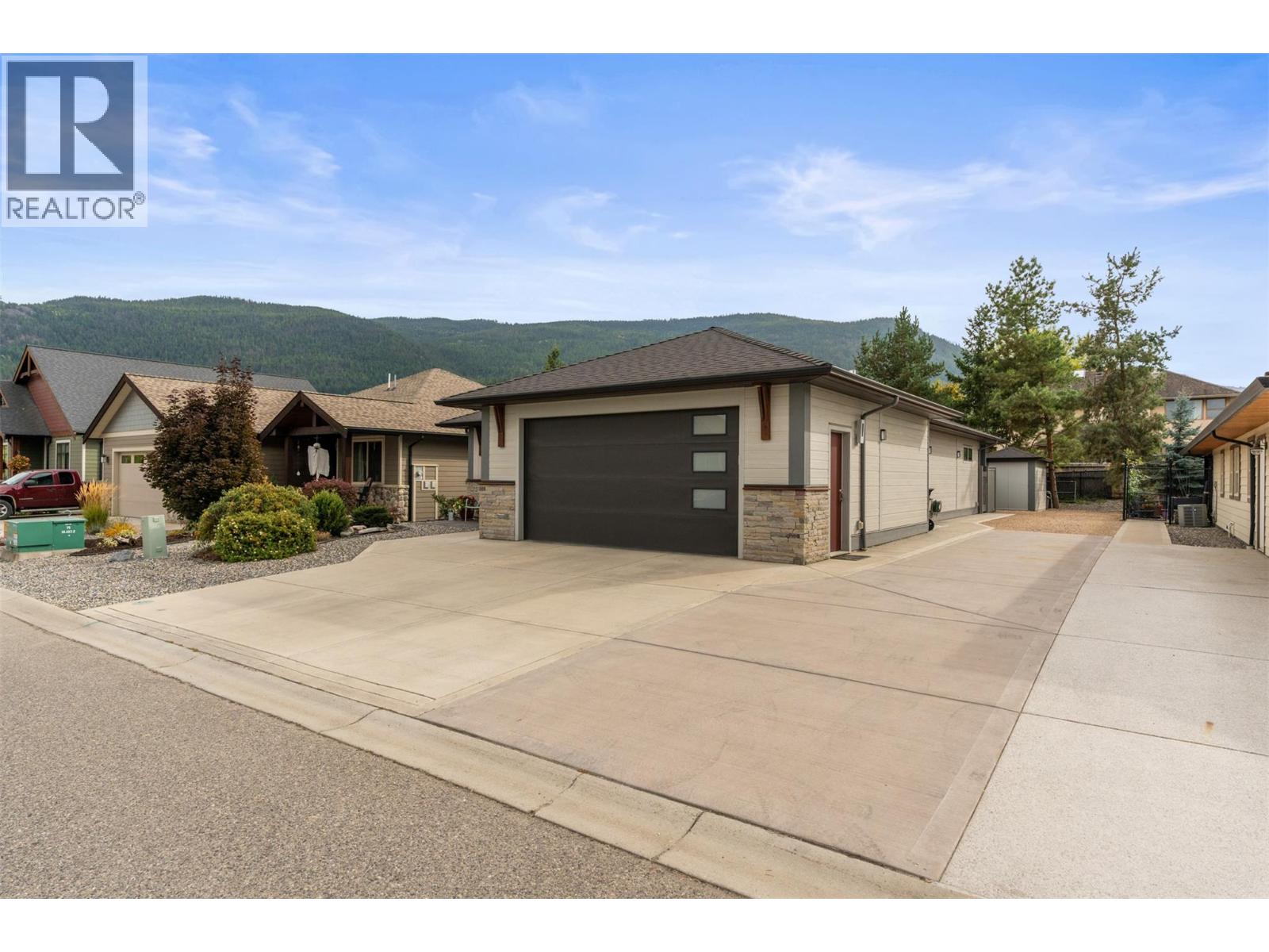 2444 York Avenue Unit# 10, Armstrong