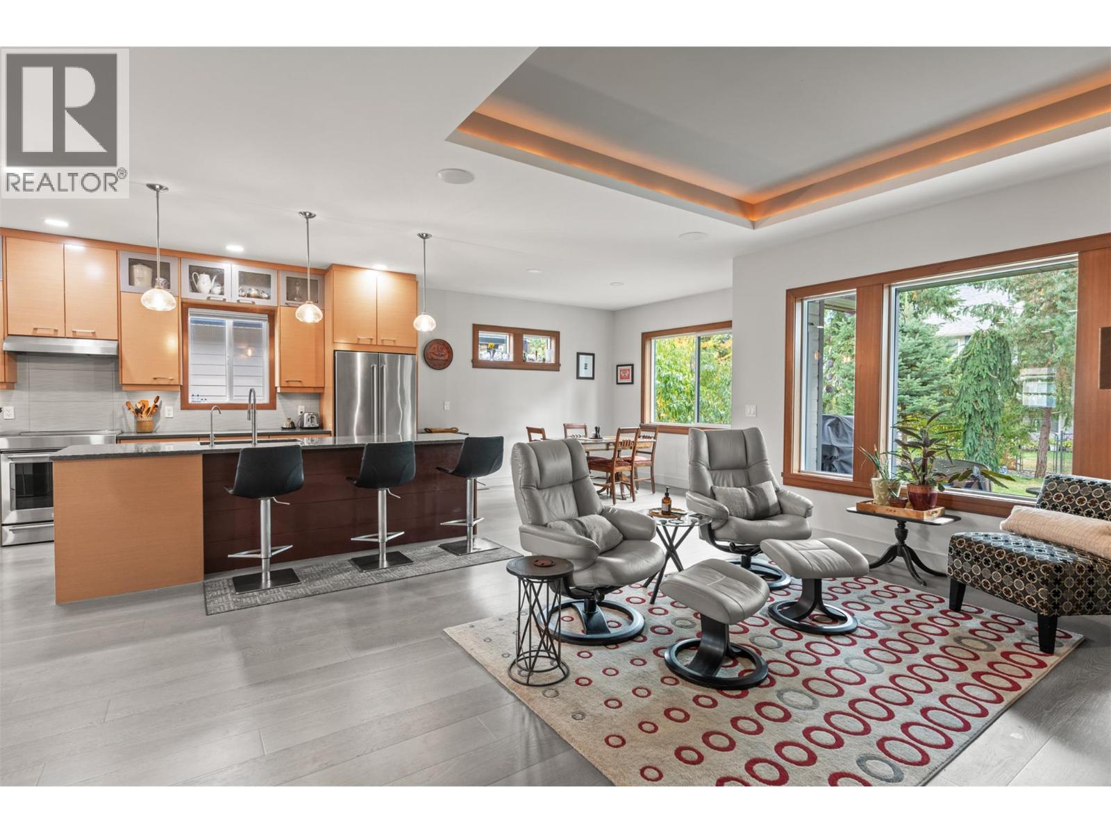 2444 York Avenue Unit# 10, Armstrong