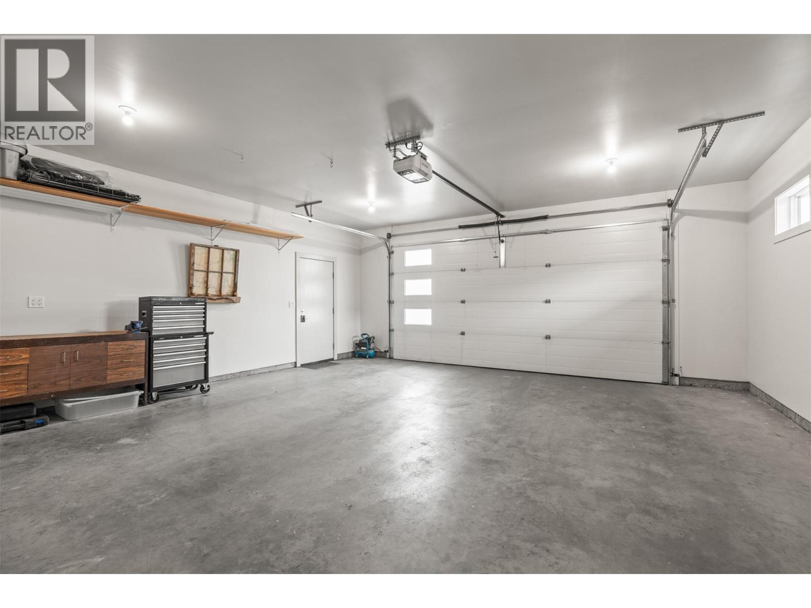 2444 York Avenue Unit# 10, Armstrong