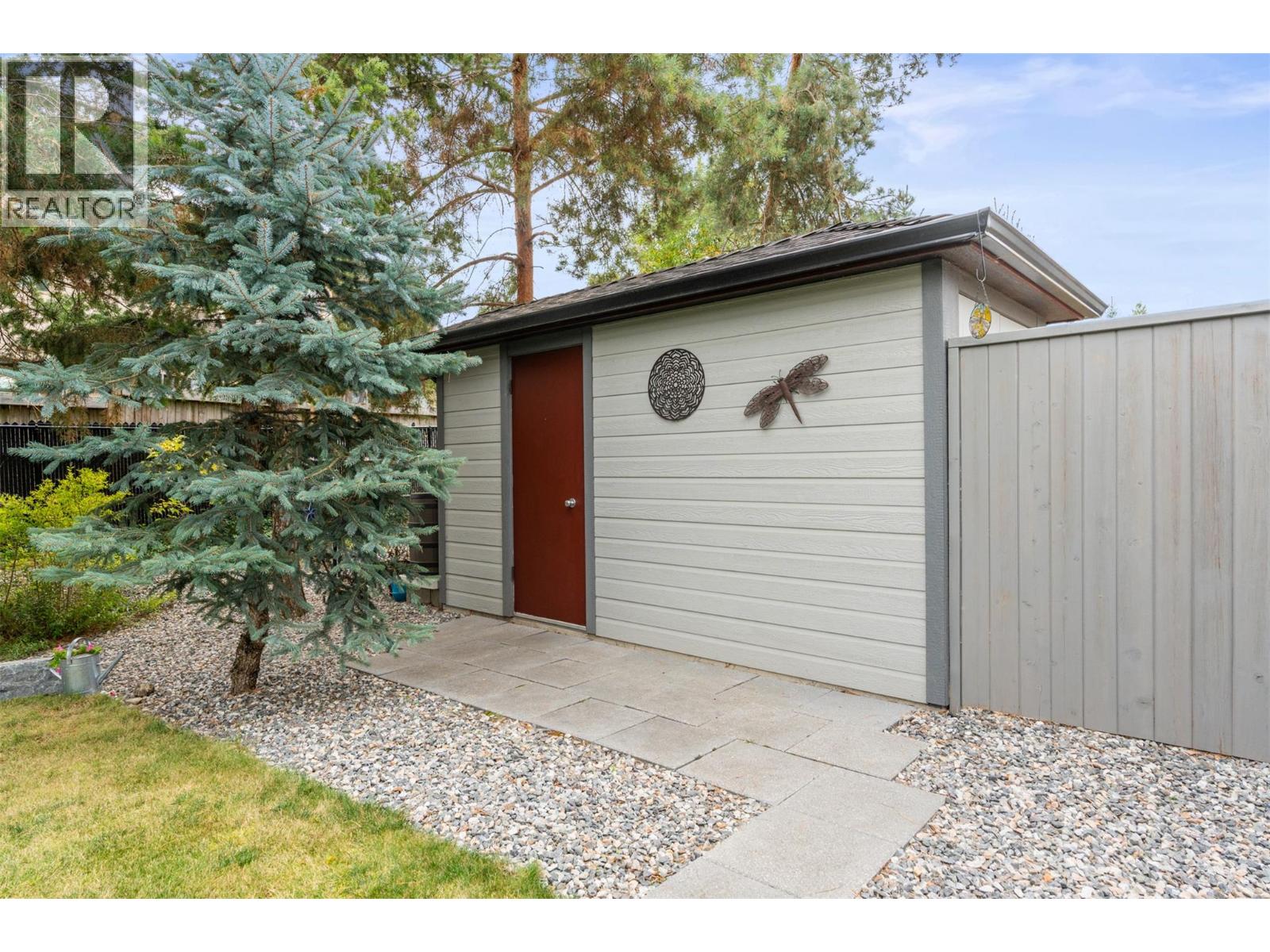 2444 York Avenue Unit# 10, Armstrong