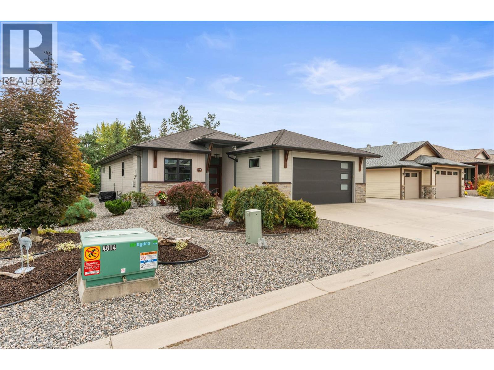 2444 York Avenue Unit# 10, Armstrong