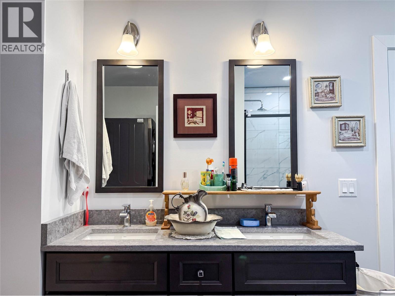 2246 Kootenay Avenue, Rossland