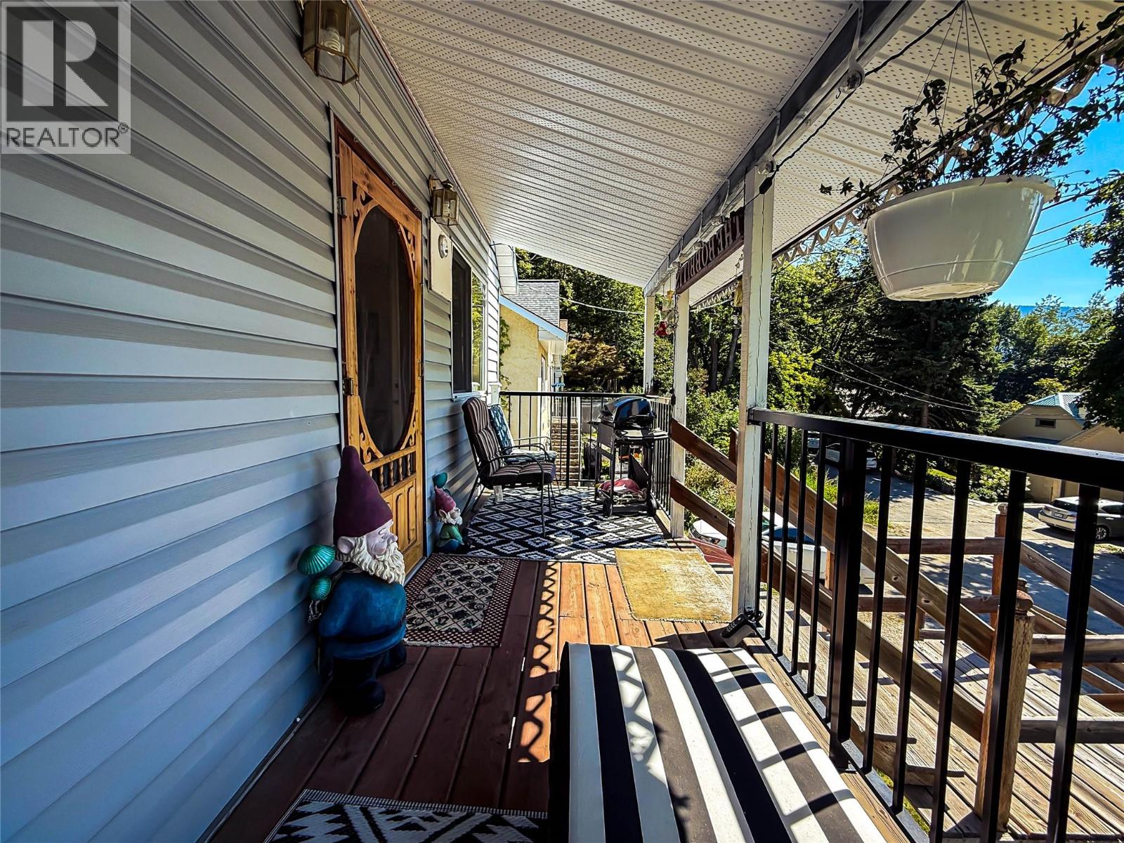 2246 Kootenay Avenue, Rossland