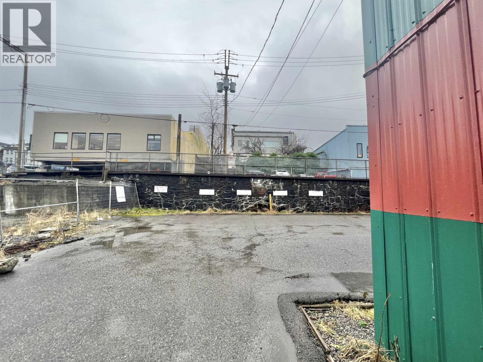 521 W 2 AVENUE
