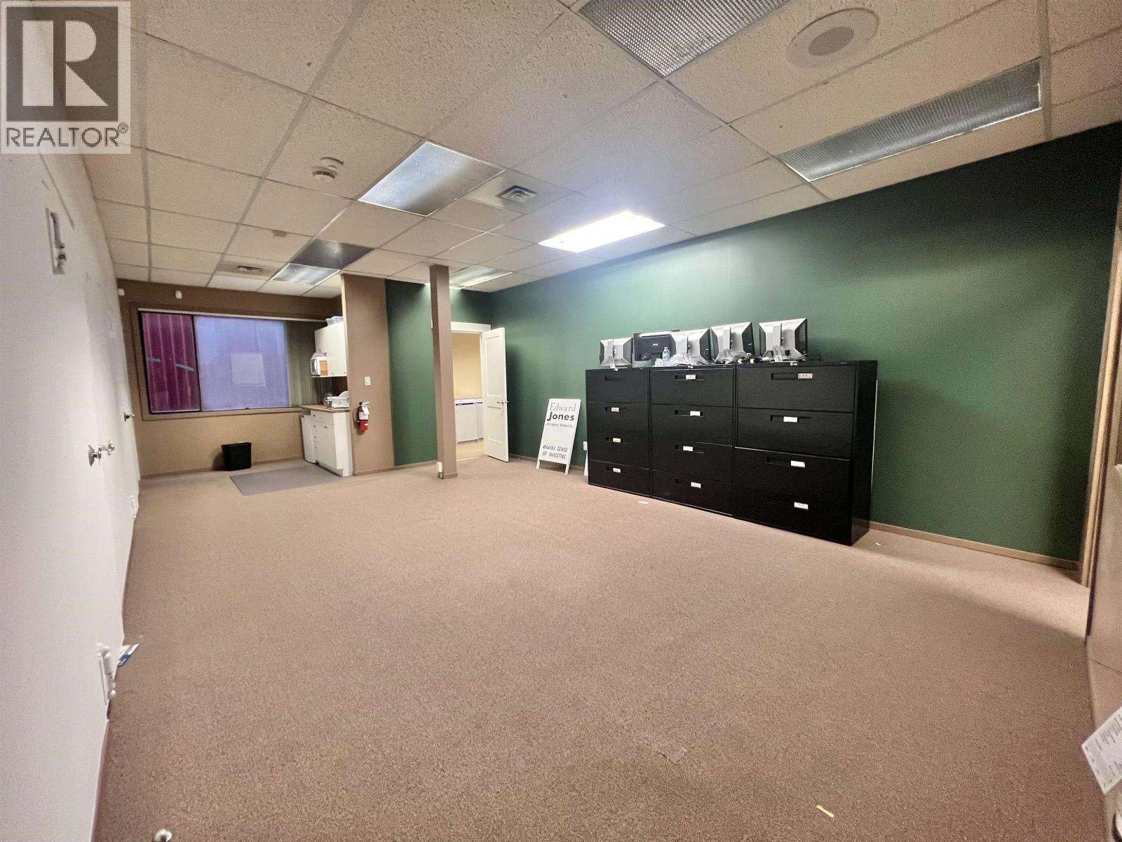 521 W 2 AVENUE