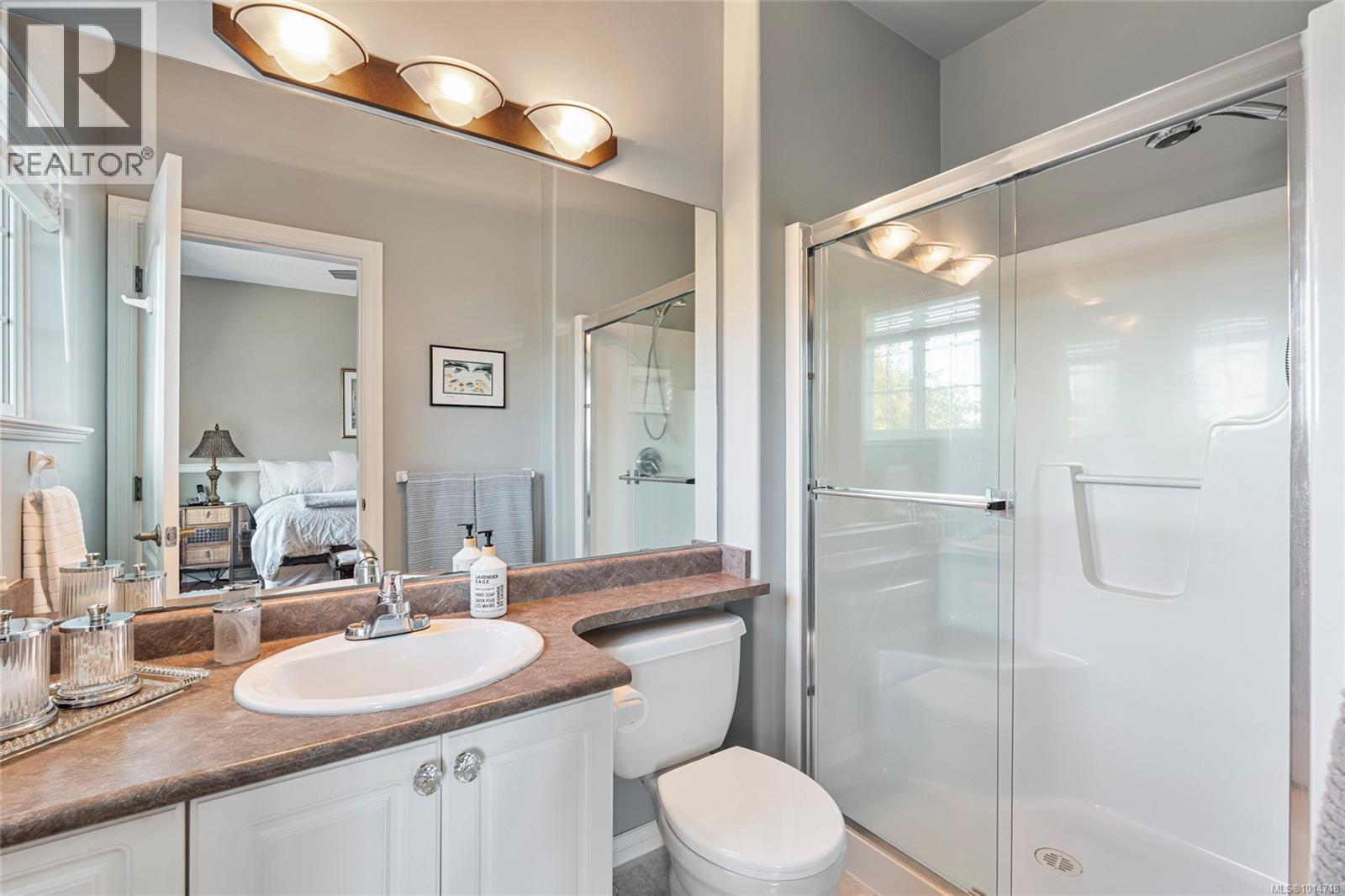  3556 Sun Hill, Langford