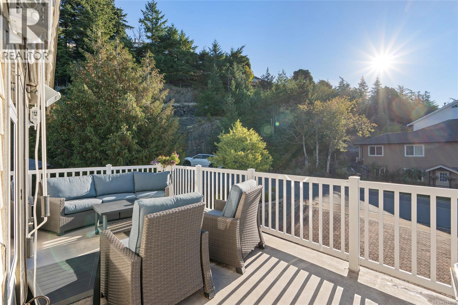  3556 Sun Hill, Langford