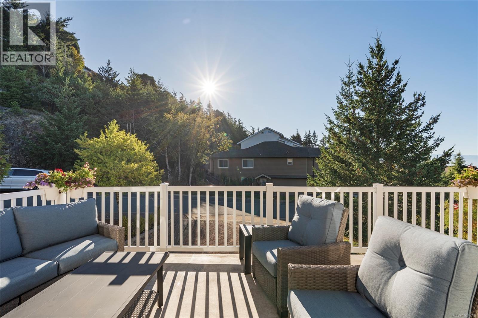  3556 Sun Hill, Langford