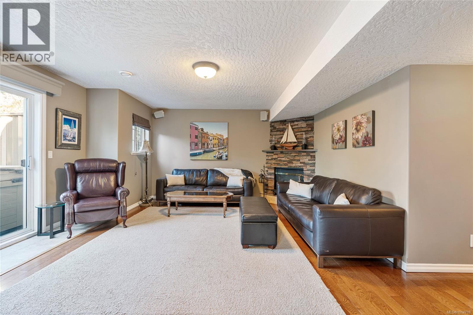  3556 Sun Hill, Langford