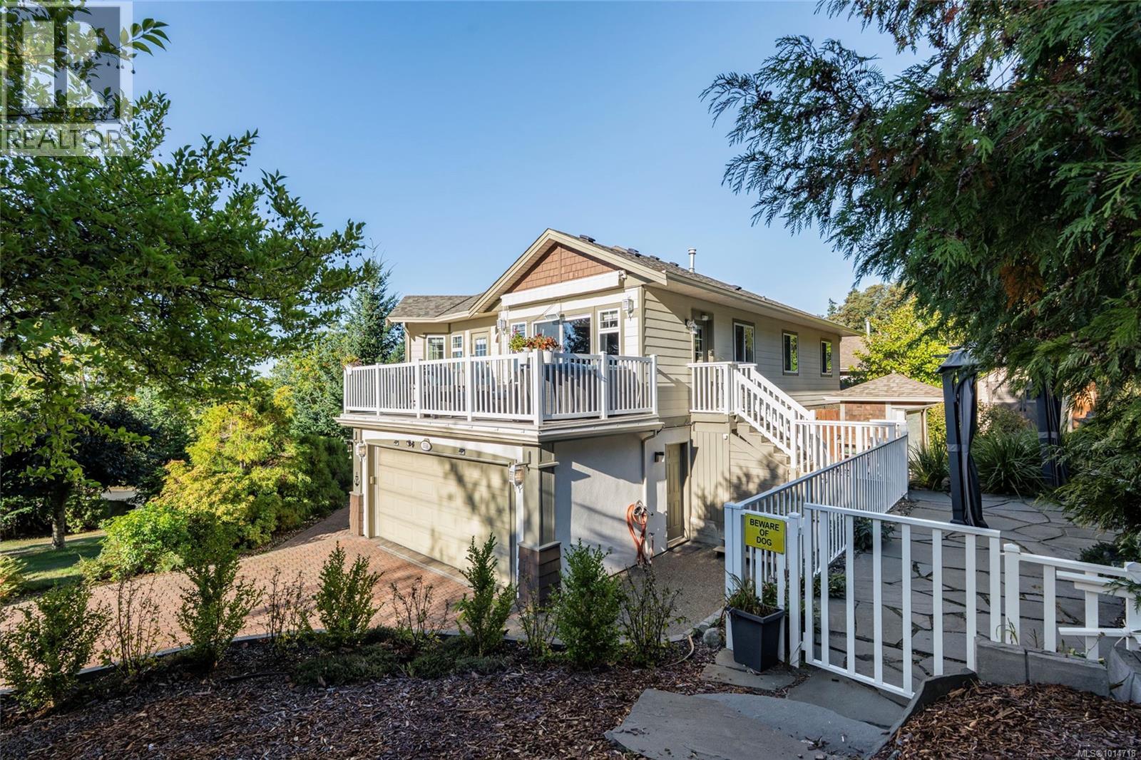  3556 Sun Hill, Langford