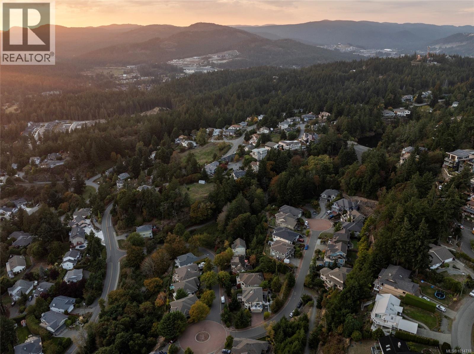  3556 Sun Hill, Langford