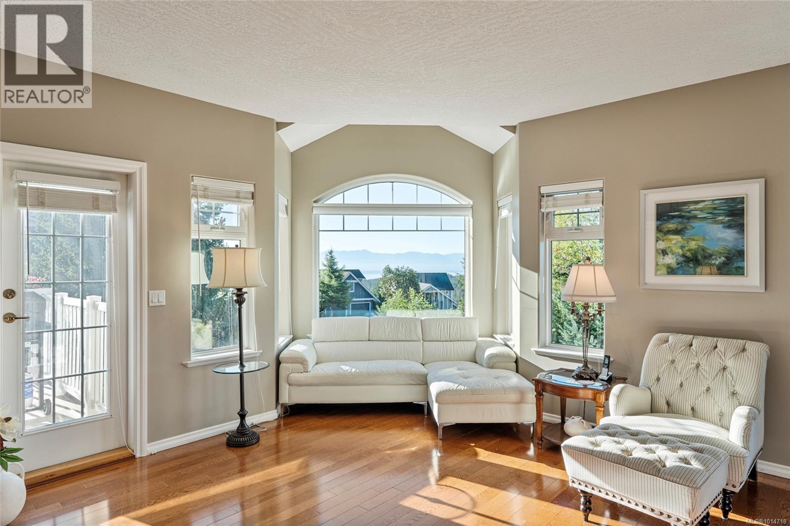  3556 Sun Hill, Langford
