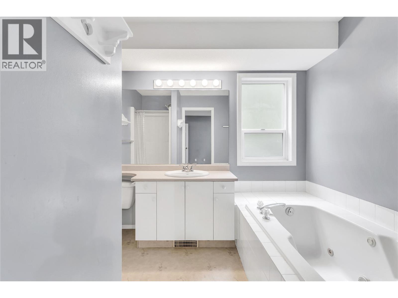  2241 Majoros Road, West Kelowna