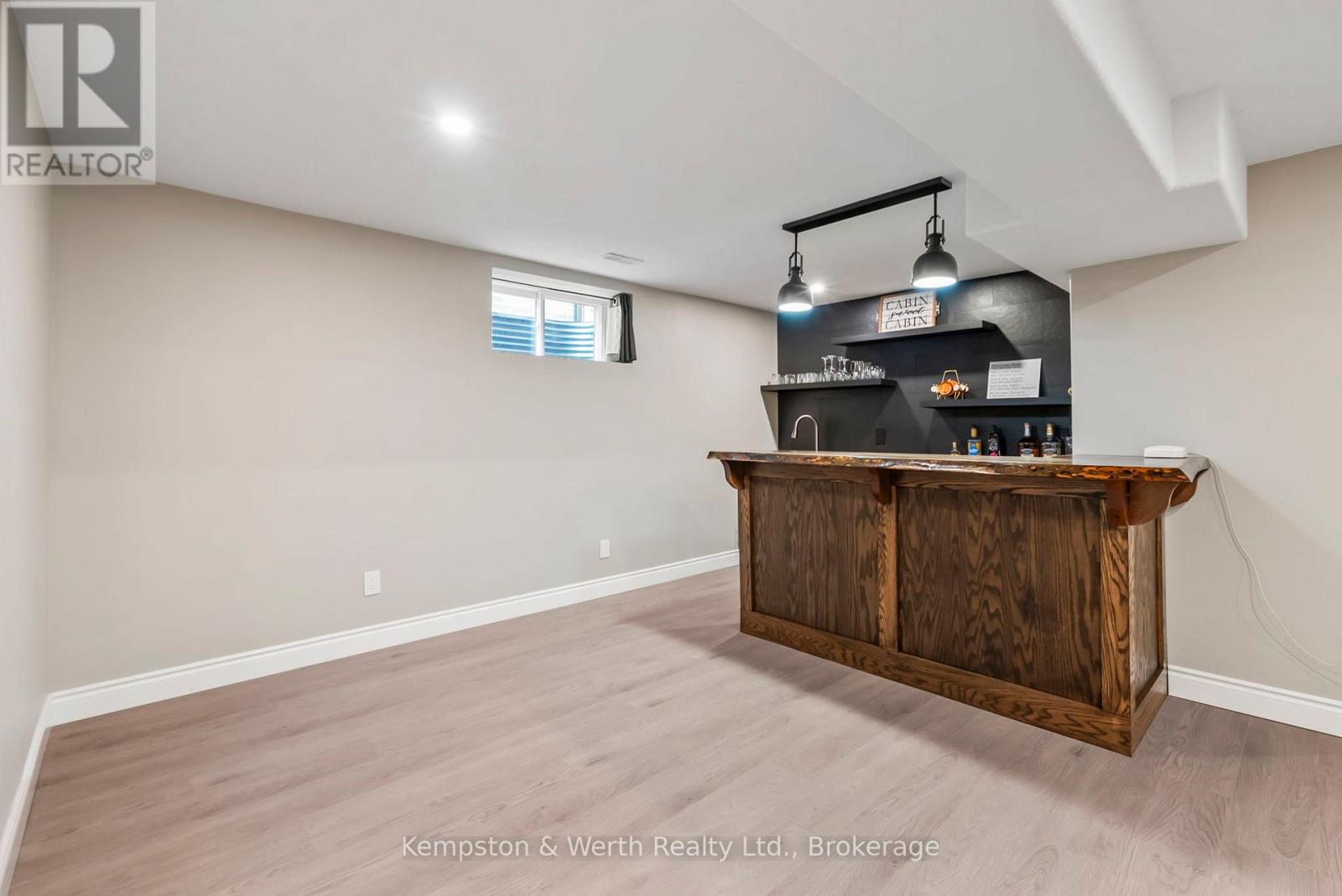 86 FORBES CRESCENT - 29