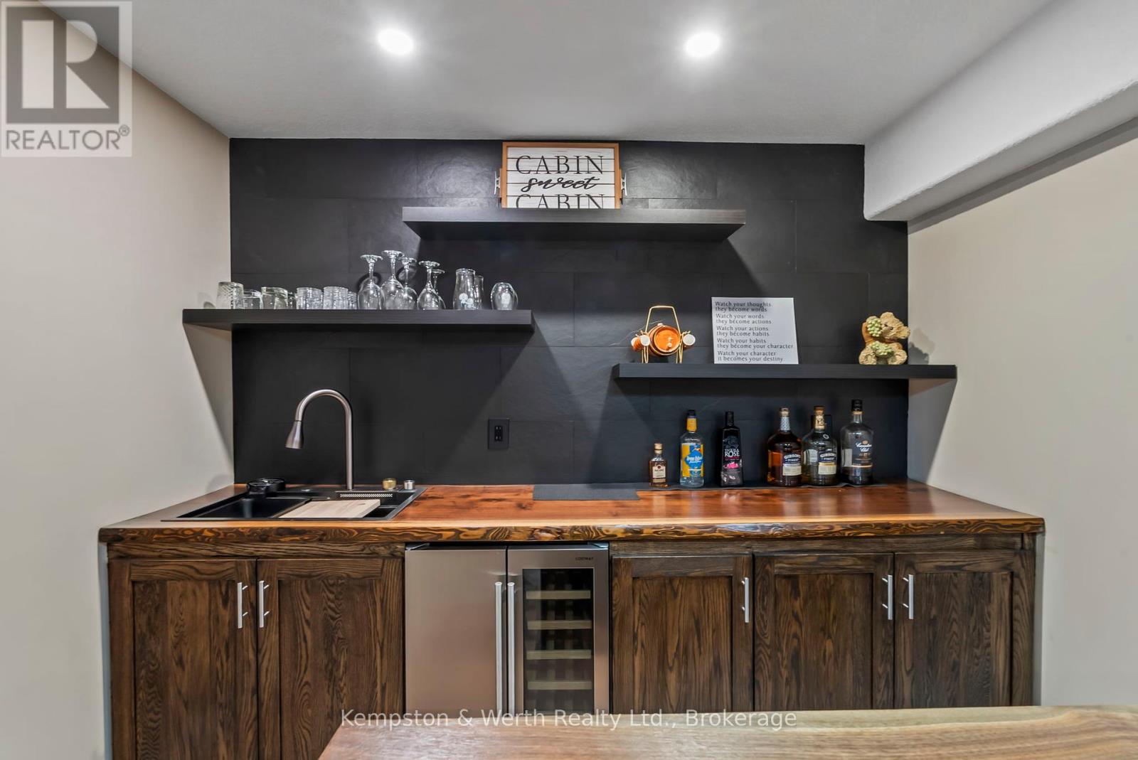 86 FORBES CRESCENT - 30