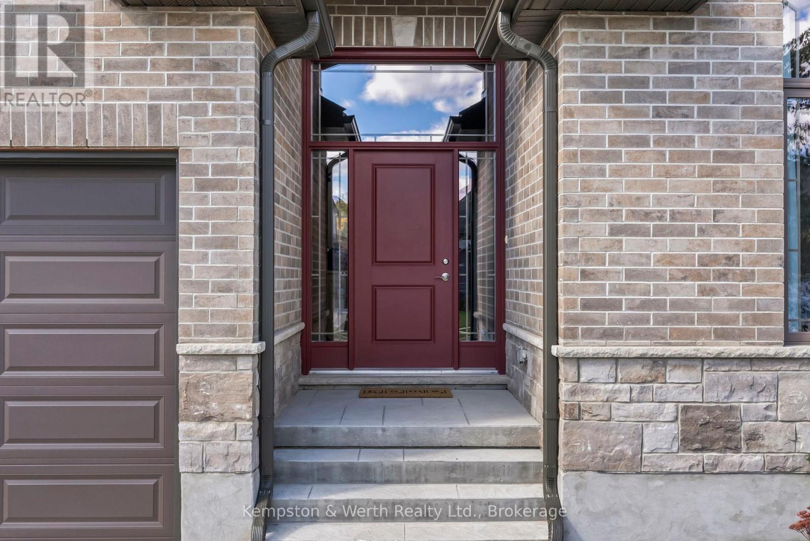 86 FORBES CRESCENT - 4