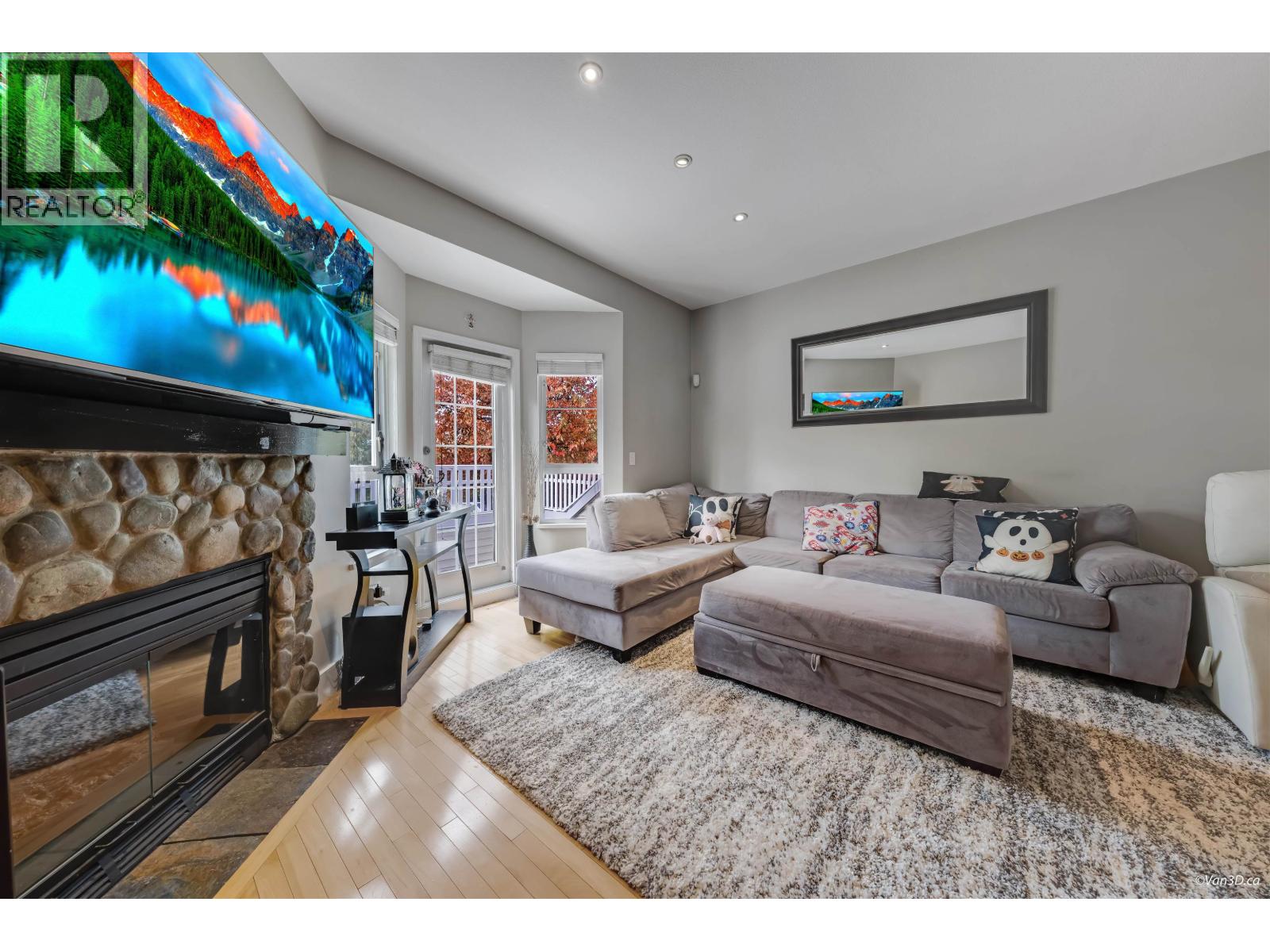 5 22000 SHARPE AVENUE, Richmond