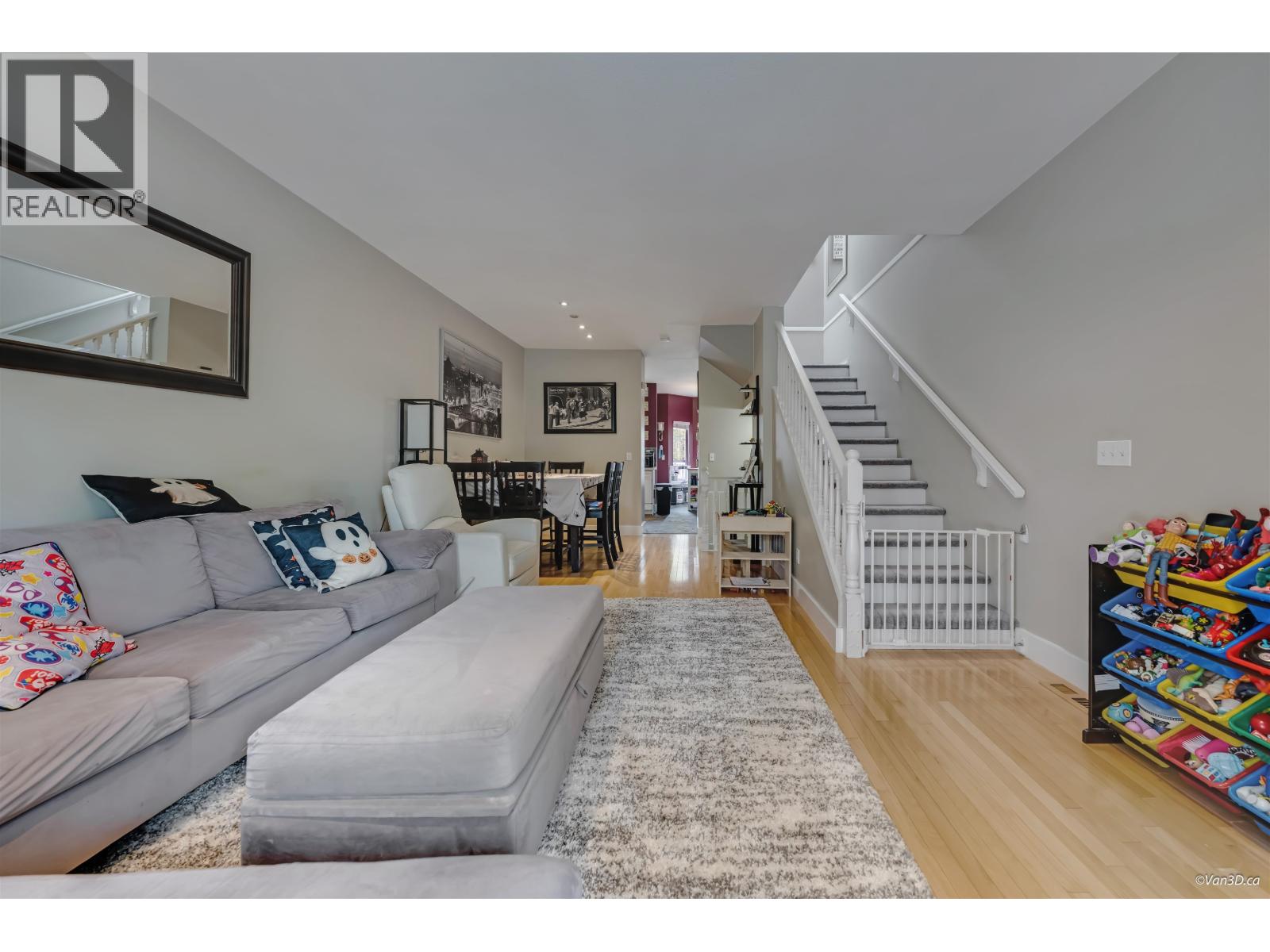 5 22000 SHARPE AVENUE, Richmond