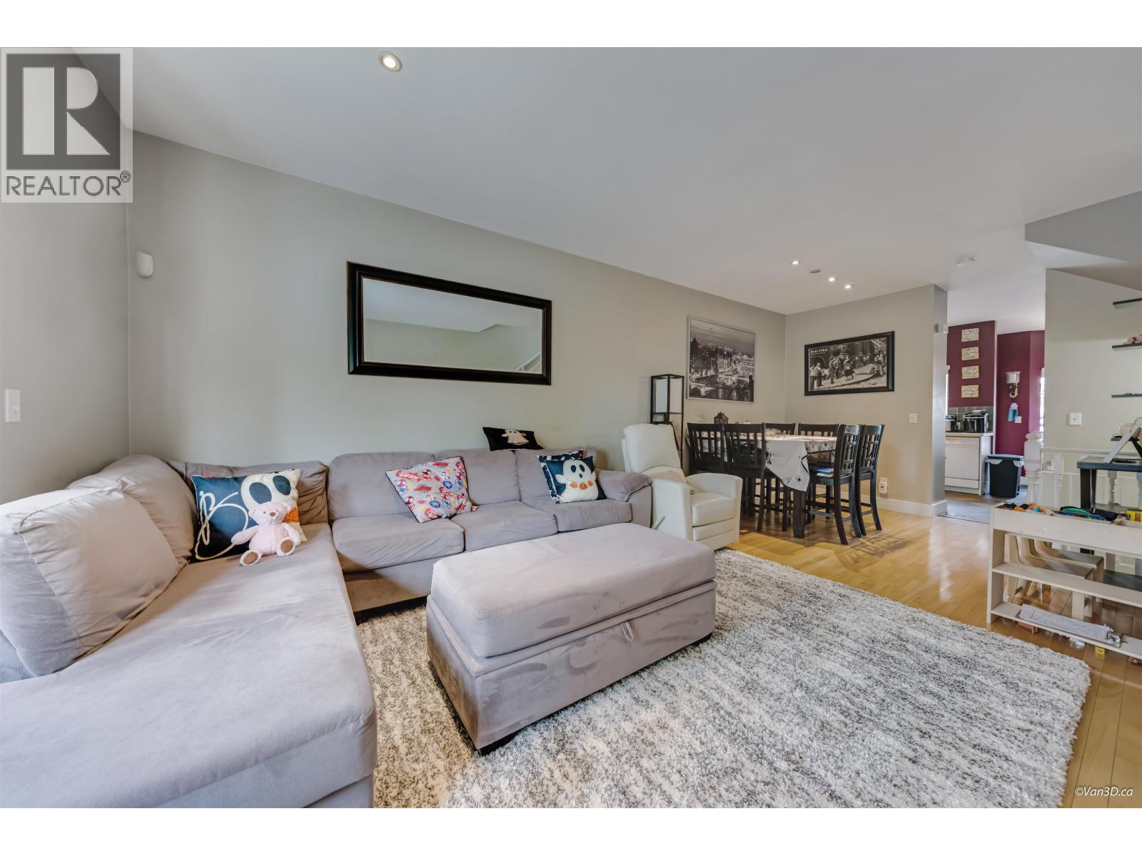 5 22000 SHARPE AVENUE, Richmond