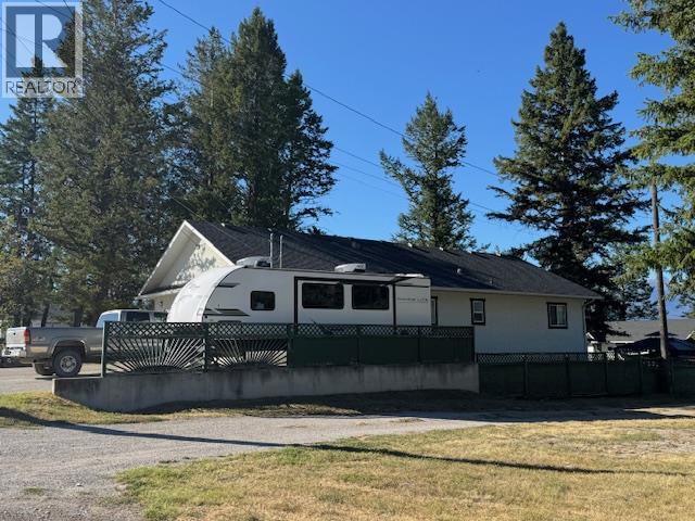 7369 Prospector Avenue, Radium Hot Springs - Exteriors - Photo 5