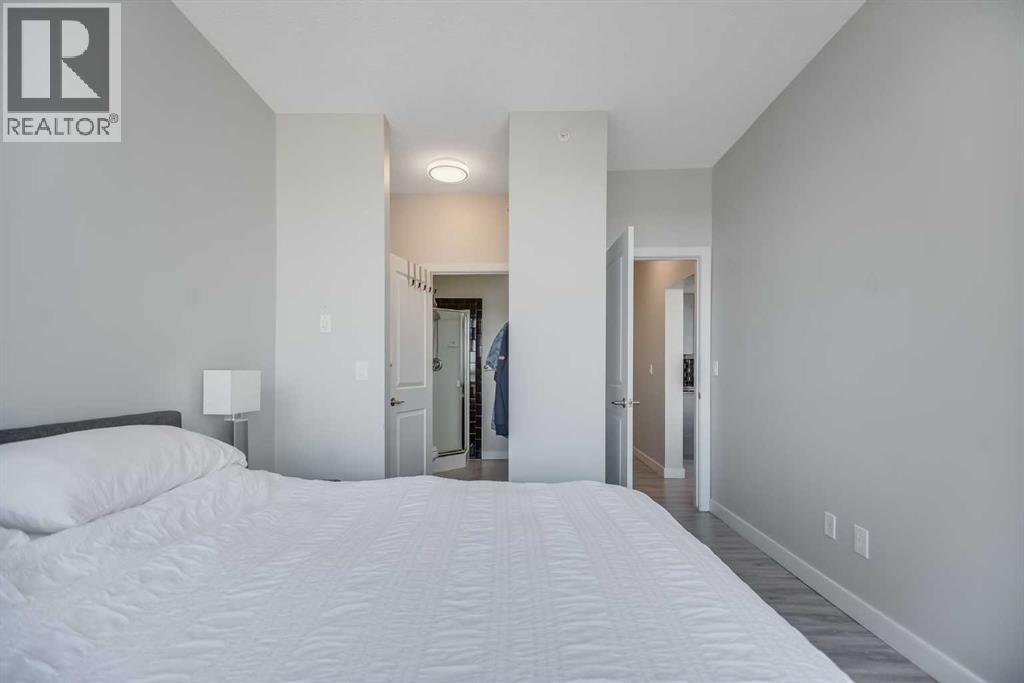 Single Family House for Sale in   Lake Fraser Drive SE Lake Bonavista Calgary 