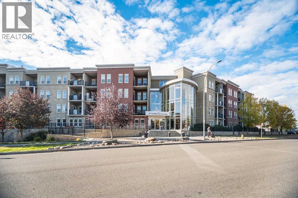 Single Family House for Sale in   Lake Fraser Drive SE Lake Bonavista Calgary 