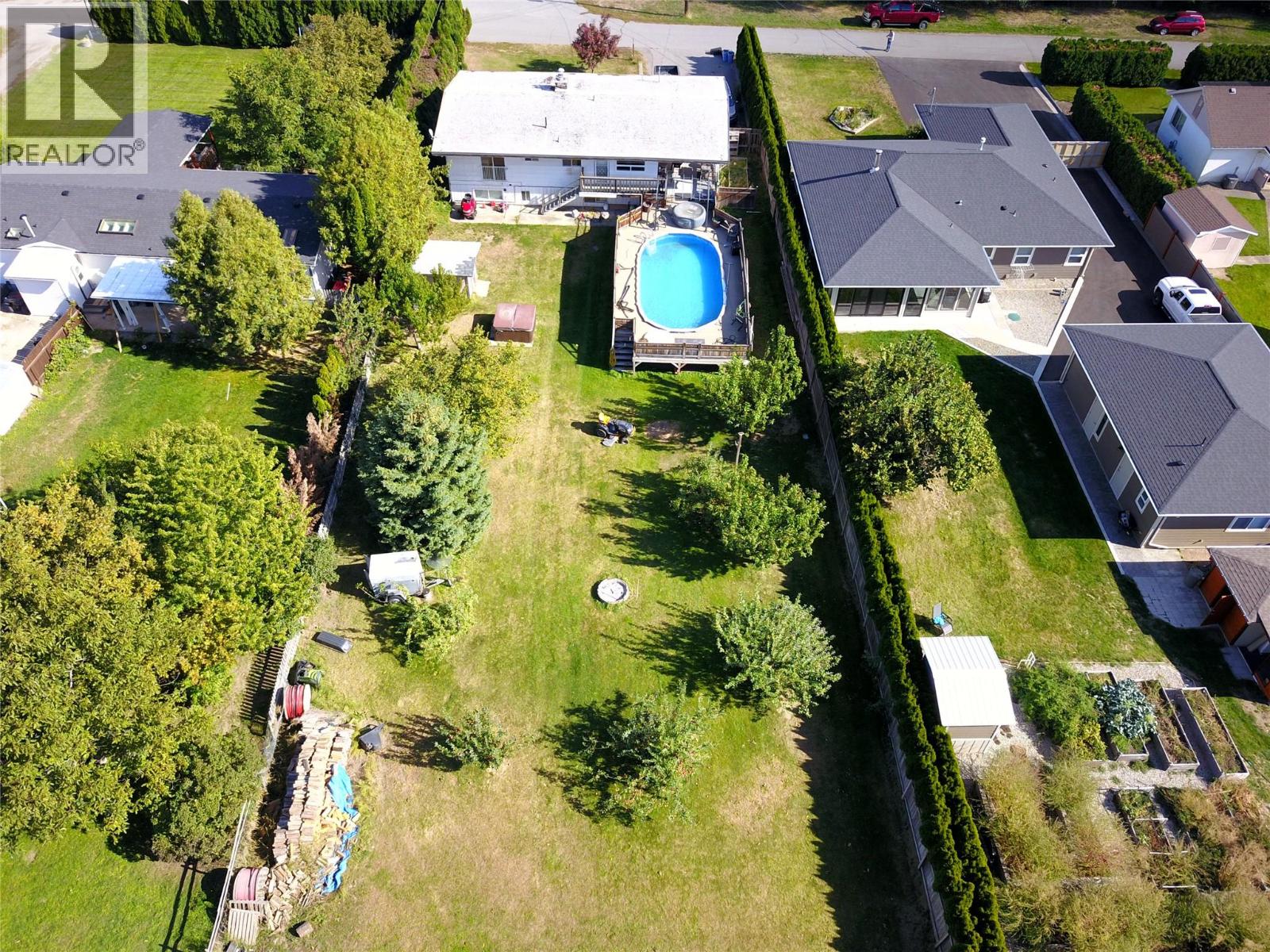 5246 HAYNES Road, Oliver