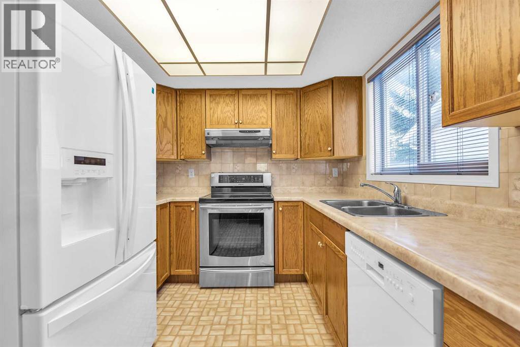 Single Family House for Sale in  Millbank Drive SW Millrise Calgary 