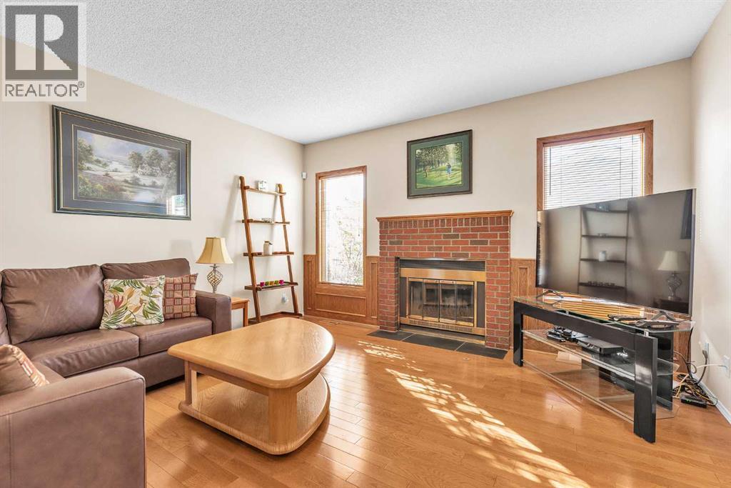 Single Family House for Sale in  Millbank Drive SW Millrise Calgary 
