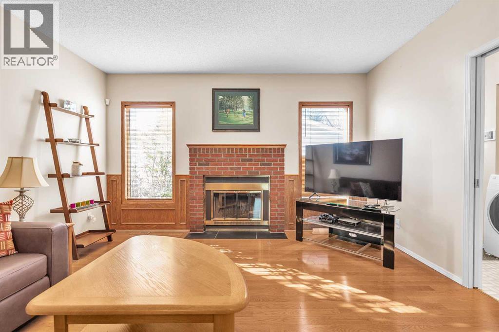Single Family House for Sale in  Millbank Drive SW Millrise Calgary 