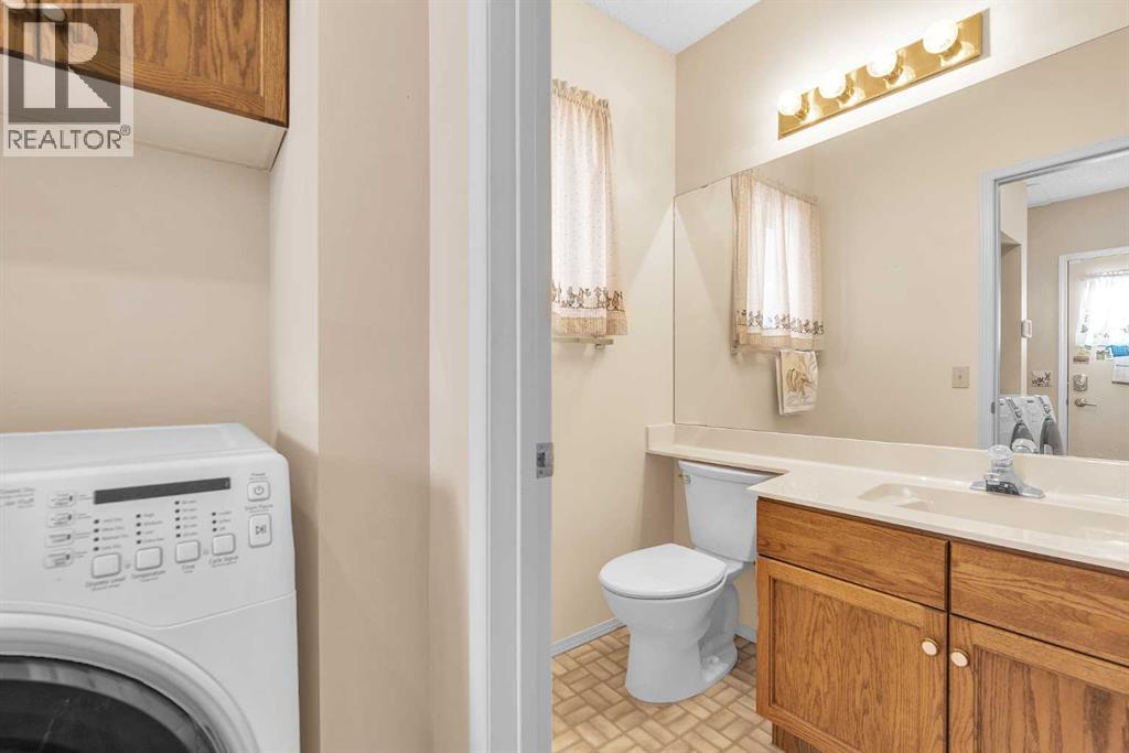 Single Family House for Sale in  Millbank Drive SW Millrise Calgary 