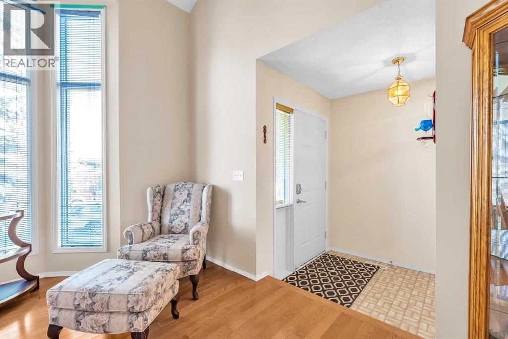 Single Family House for Sale in  Millbank Drive SW Millrise Calgary 