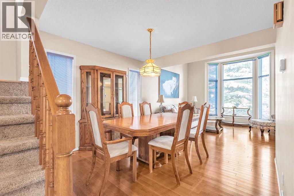Single Family House for Sale in  Millbank Drive SW Millrise Calgary 