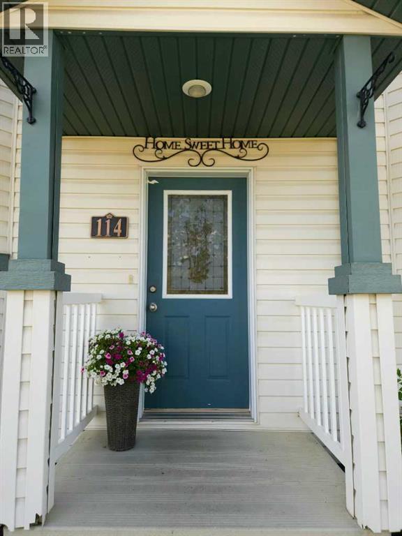 114 Robinson Avenue, Penhold