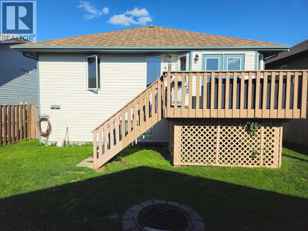 114 Robinson Avenue, Penhold