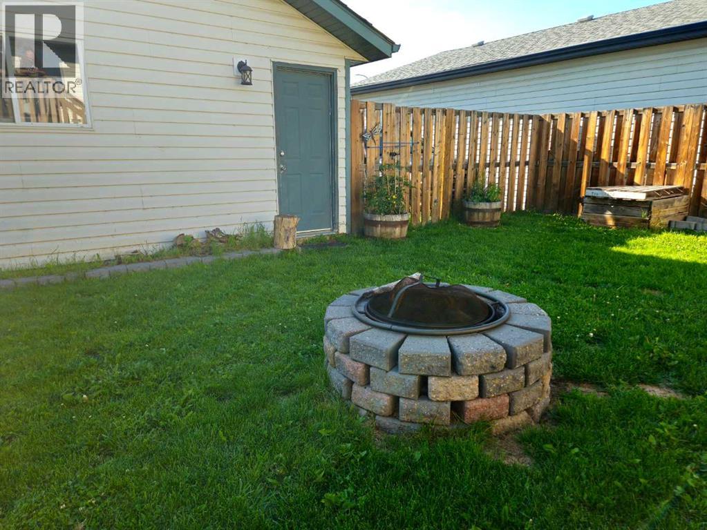 114 Robinson Avenue, Penhold