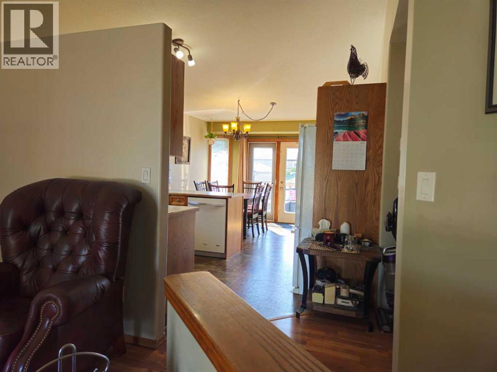 114 Robinson Avenue, Penhold