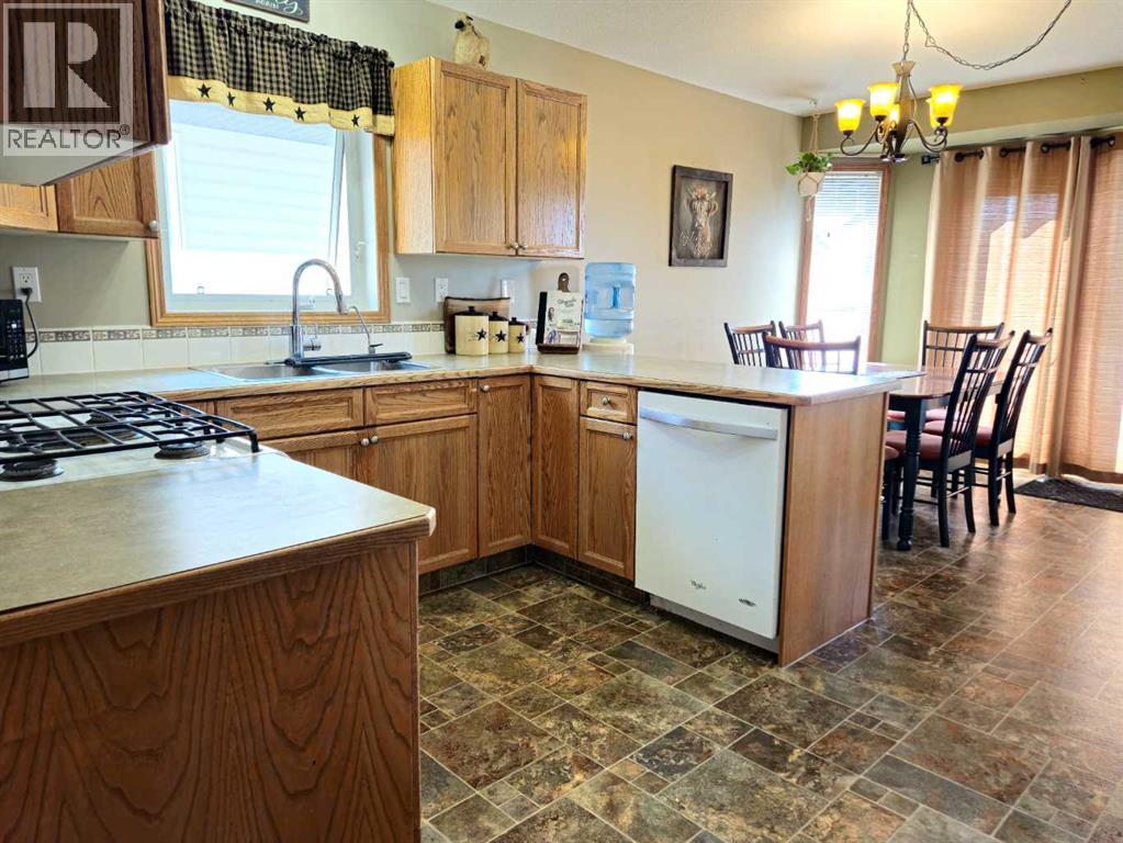 114 Robinson Avenue, Penhold