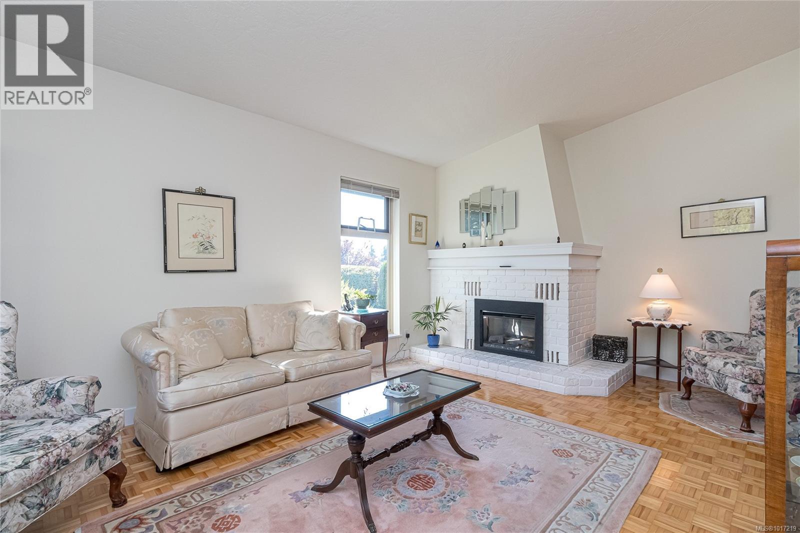13 4140 Interurban Road, Saanich
