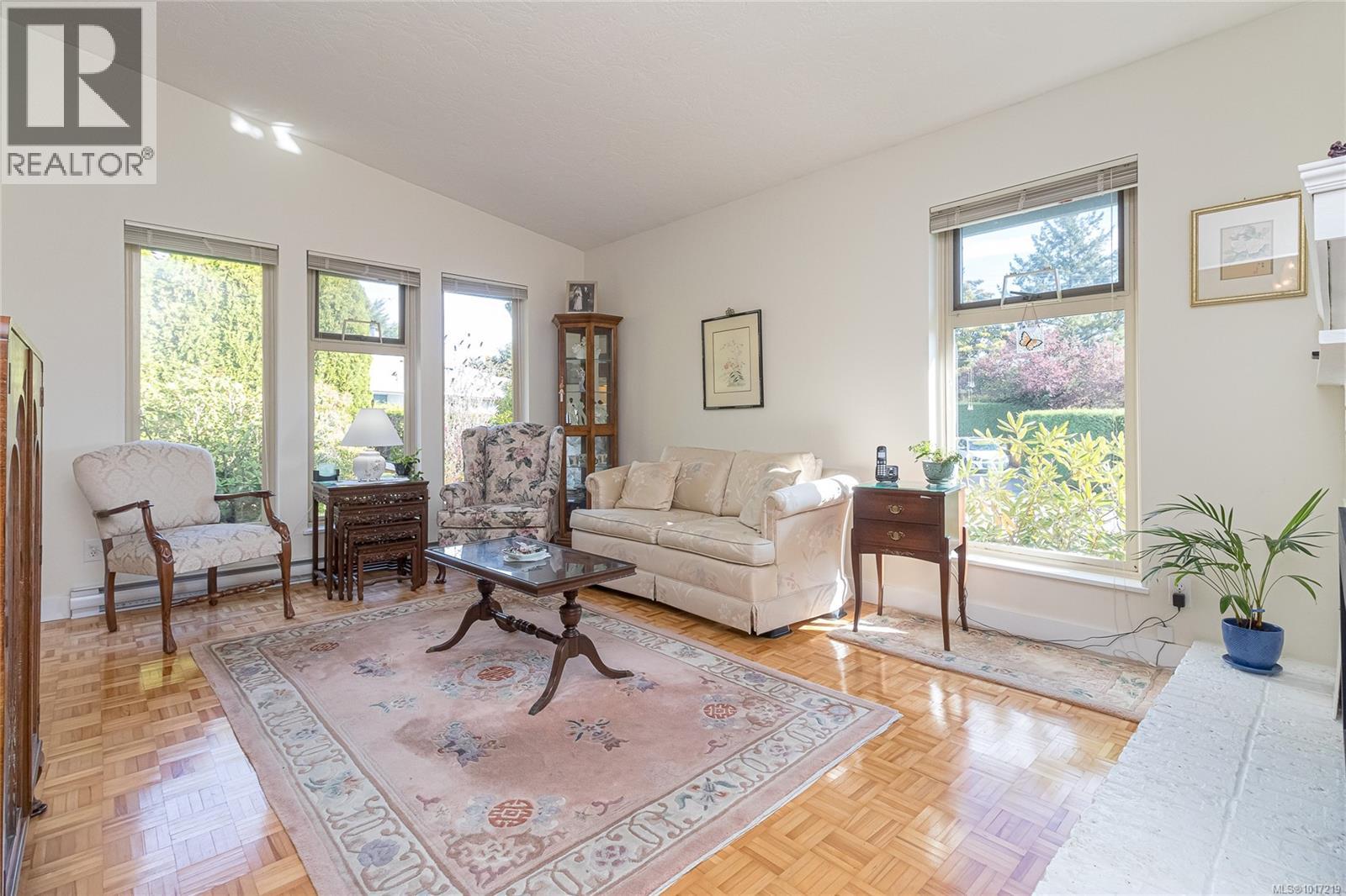13 4140 Interurban Road, Saanich