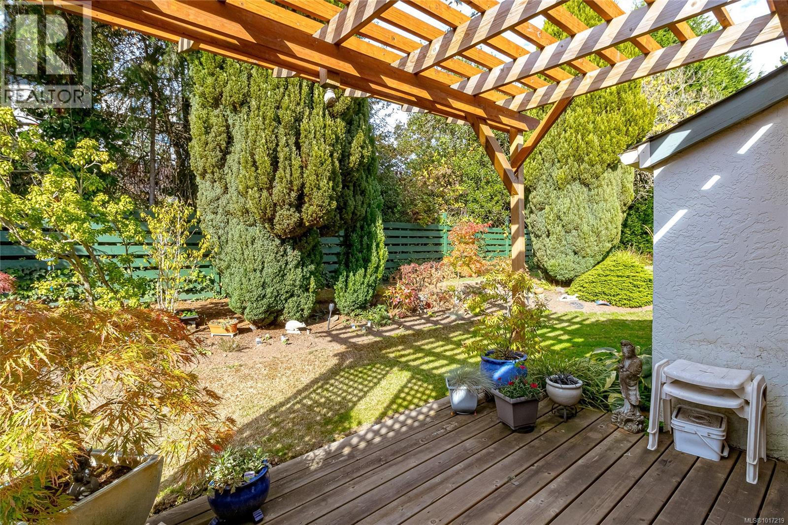 13 4140 Interurban Road, Saanich