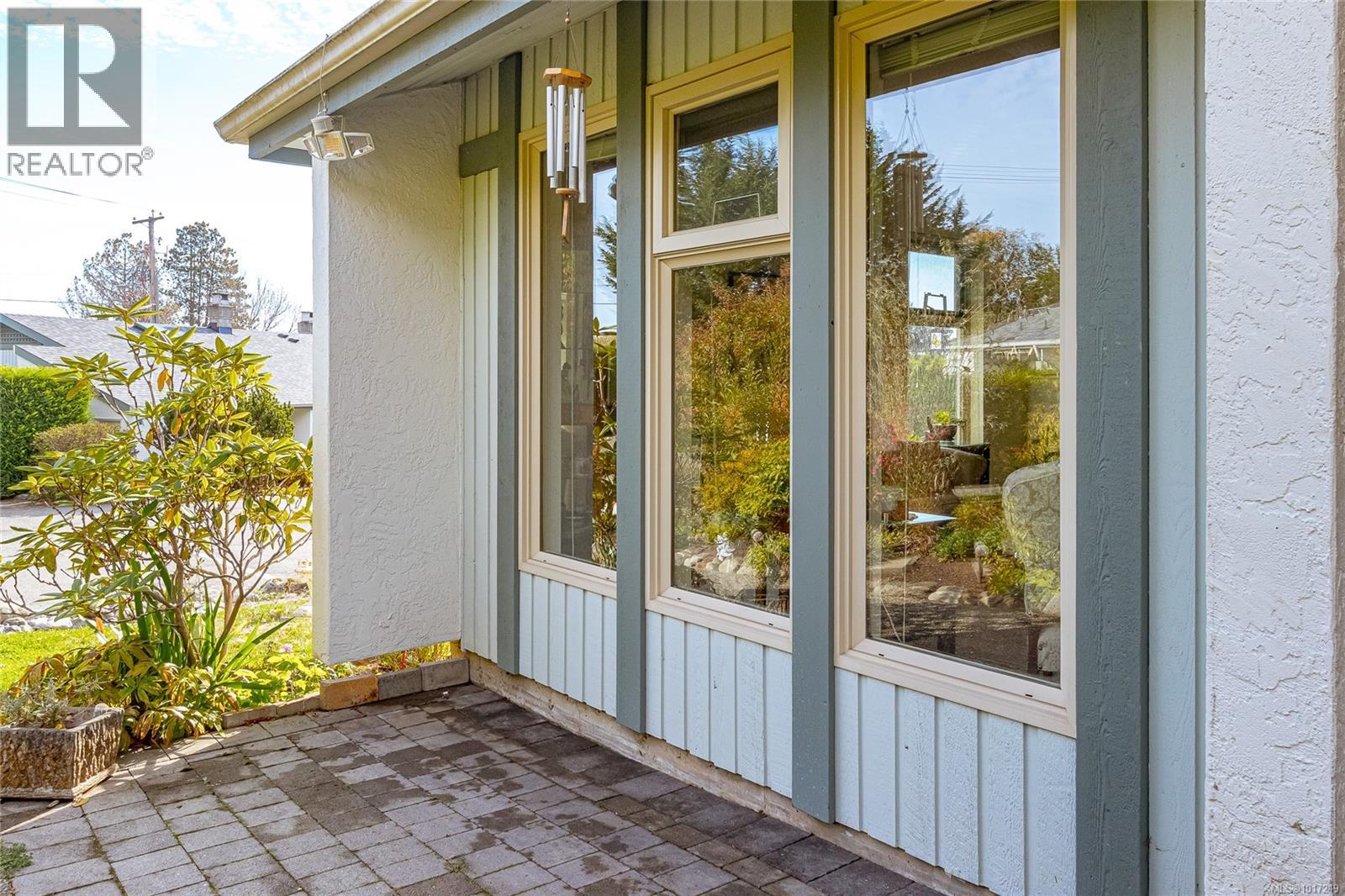 13 4140 Interurban Road, Saanich