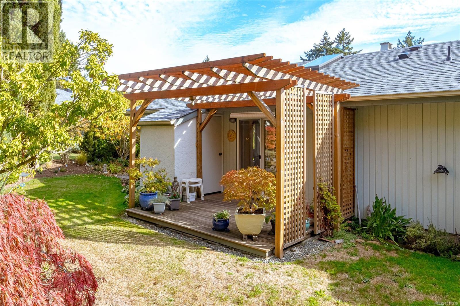 13 4140 Interurban Road, Saanich