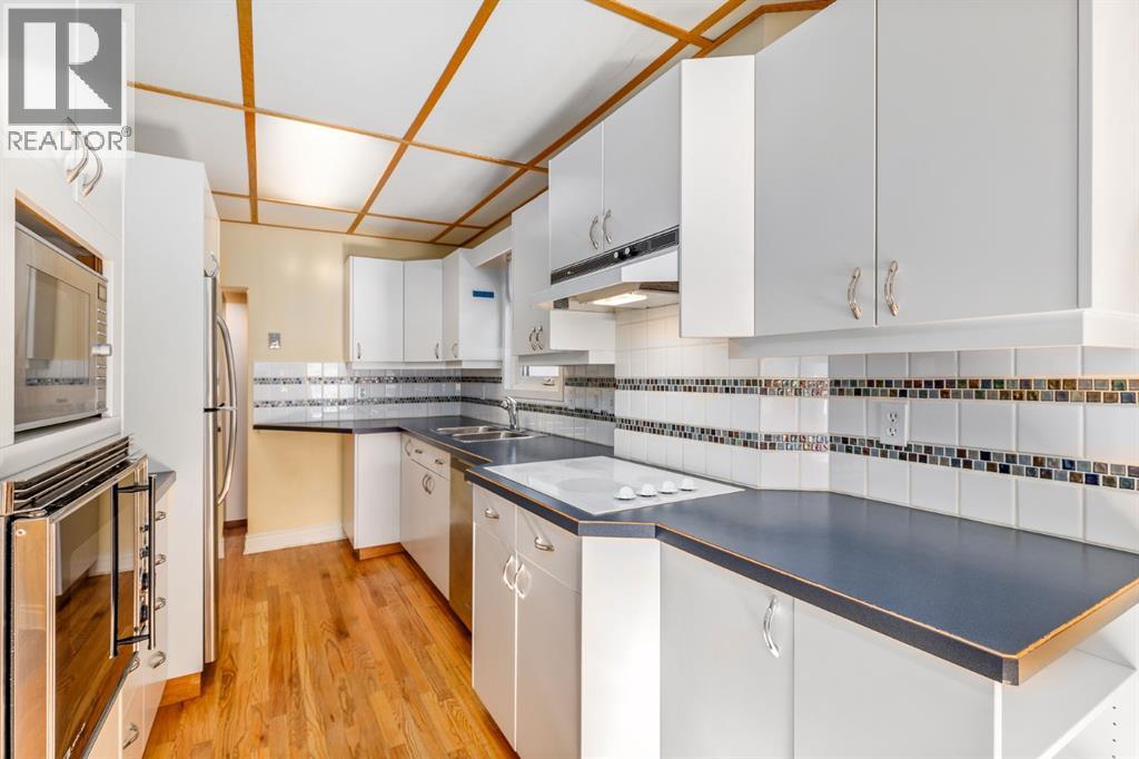 Single Family House for Sale in   Avenue NW Sunnyside Calgary 