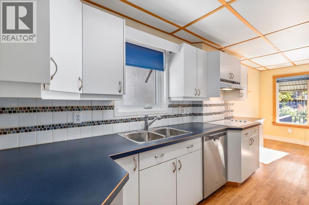 Single Family House for Sale in   Avenue NW Sunnyside Calgary 