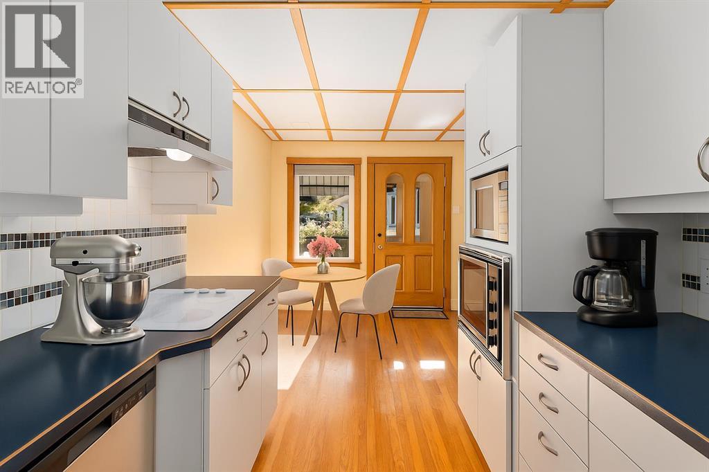 Single Family House for Sale in   Avenue NW Sunnyside Calgary 