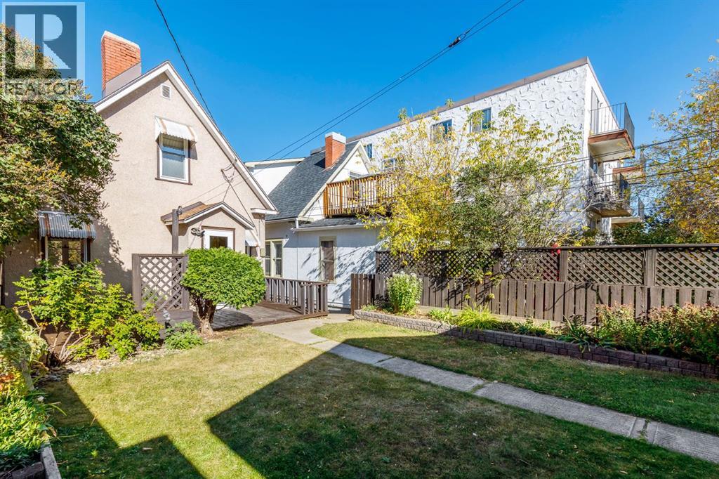 Single Family House for Sale in   Avenue NW Sunnyside Calgary 