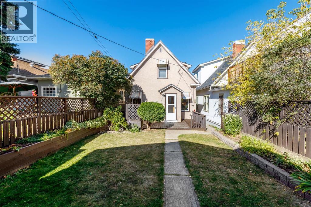 Single Family House for Sale in   Avenue NW Sunnyside Calgary 