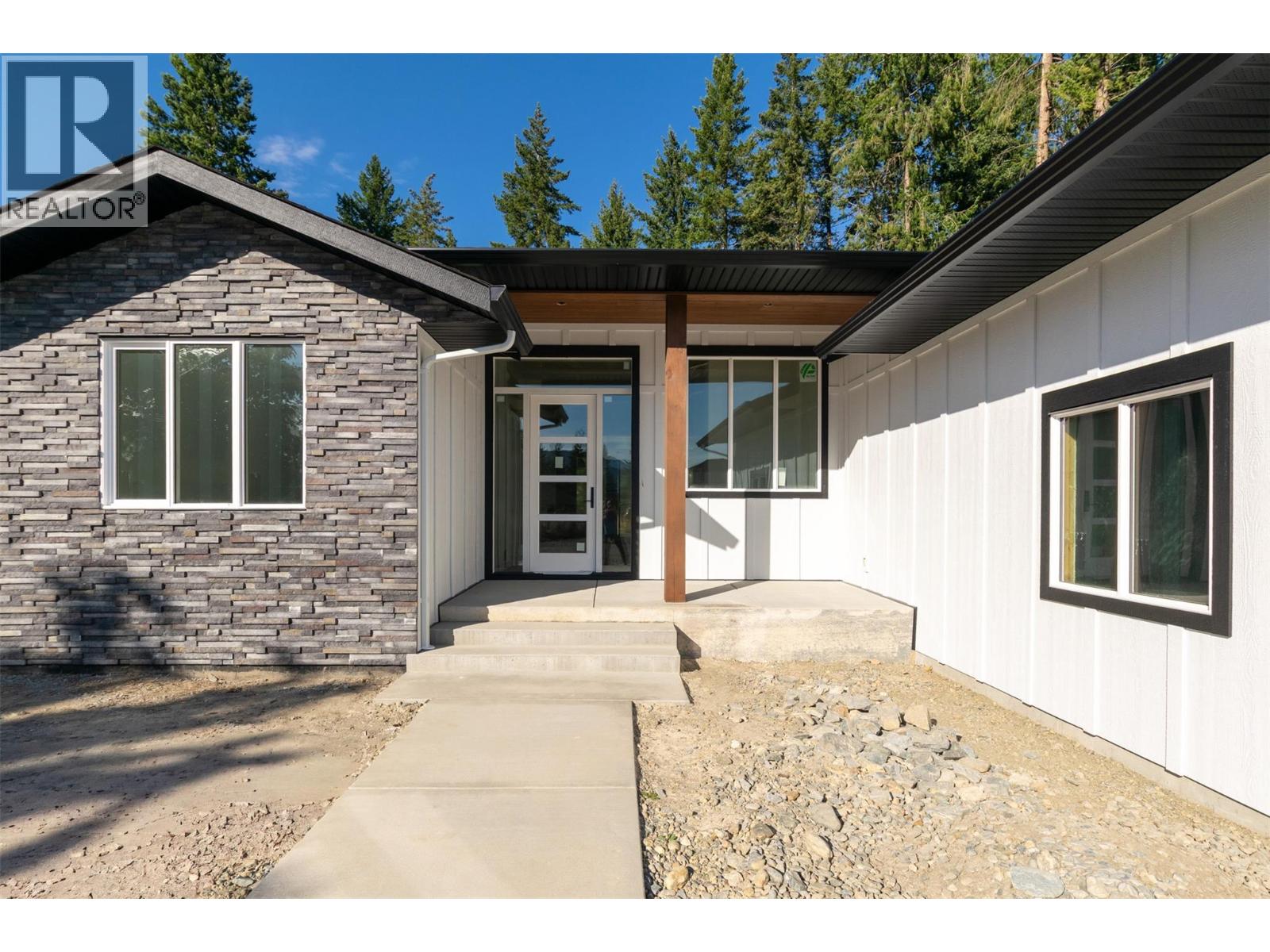  2520 Golf View Crescent, Blind Bay